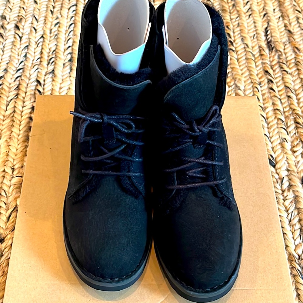 UGG Boots W Quincy - Picture 8 of 8